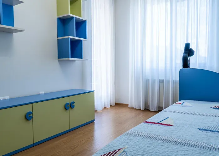 Evgeny's Stylishly Designed 2 Bedroom Garage! *